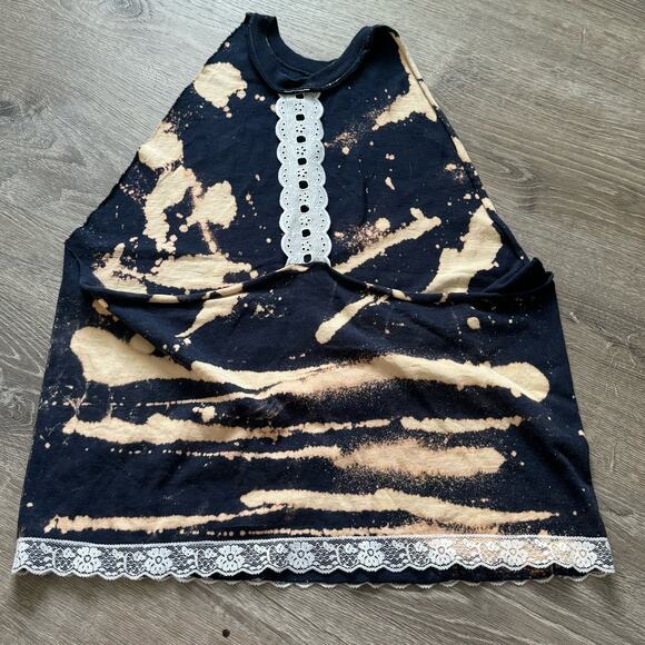 Penn State Distressed Bleached Lace Trimmed Woman Tank Top - Picture 4 of 5